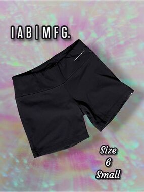 IAB MFG 5-Inch No-Ride Activewear Shorts in Onyx Black, Size 6 Small